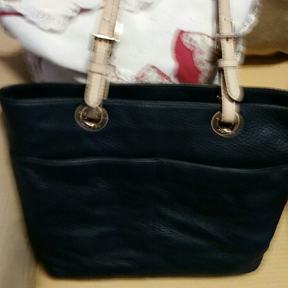 Purse - Picture 3 of 4